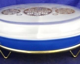 1066 - Pyrex Royal covered dish on metal stand 4 1/2 x 16