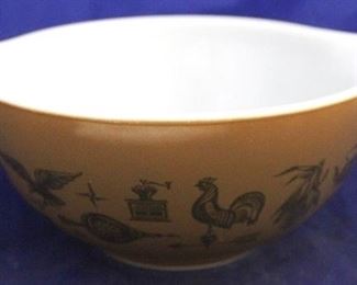 1071 - Pyrex Early American mixing bowl 3 1/2 x 9