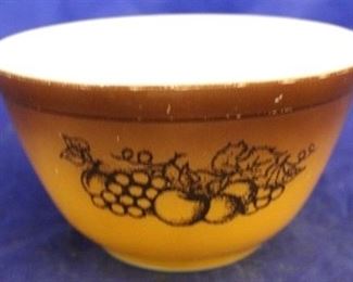 1076 - Pyrex Old Orchard bowl 3 1/4 x 5 3/4