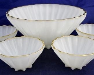1079 - Fire King milk glass 7 piece berry bowl set 11" & 5"