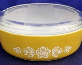 1092 - Pyrex Golden Butterfly covered dish 3 x 8