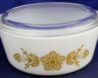 1093 - Pyrex Golden Butterfly covered dish 3 1/2 x 8