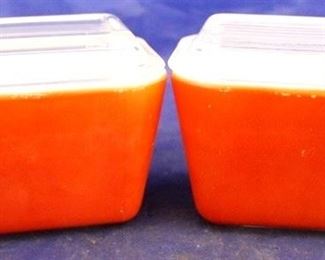 1099 - 2 Pyrex red refrigerator dishes 3 3/4 x 4 1/2