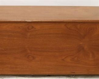 2506 - Mid-century lift top cedar chest 18" h x 39" l x 18" d
