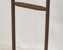 2610 - Wooden valet 42 x 19 x 13