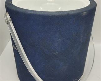 914 - Clad & acrylic ice bucket 9 x 9