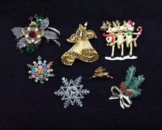 Christmas Brooches / Pendant - Lisner & More