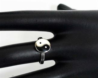 Sterling Silver Yin Yang Ring - Size 6 1/2