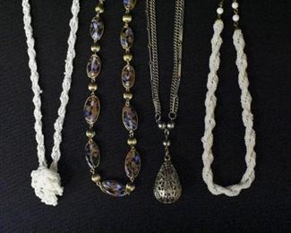 3 Necklaces & 1 Choker