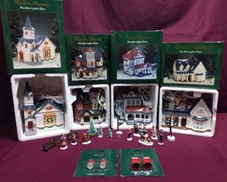 Dickens Keepsake Holiday Village