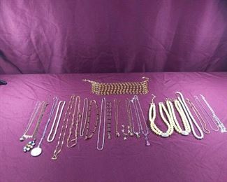 Costume Jewelry - Necklaces Lot 4