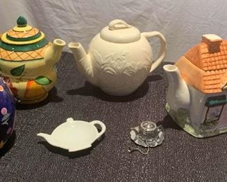 Tea Pots And More 