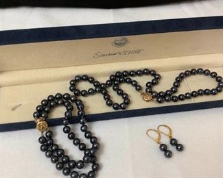 Black Hong Kong Pearls