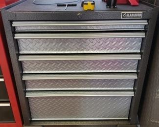 Gladiator tool chest