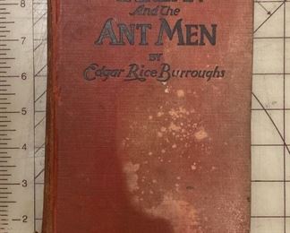 https://www.ebay.com/itm/125424849348	NC708 ANTIQUE BOOK "TARZAN & THE ANTMEN" BY EDGAR RICE BURROUGHS COPYRIGHT 1924		BIN	149.99
