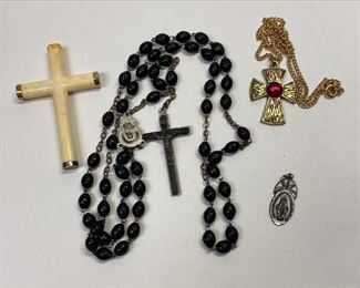 https://www.ebay.com/itm/125424849372	PO1058 LOT OF RELIGIOUS ITEMS INCL WOODEN ROSARY, STERLING SILVER CHARM AND MORE		BIN	24.99
