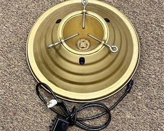 Lot 043
Vintage Heirloom Spincraft Rotating Musical Christmas Tree Stand