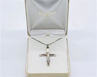 Lot 079
Sterling Silver Crucifix Necklace