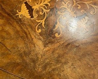Photo of the top of the inlaid table
