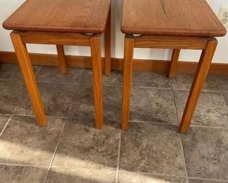 $200 ***REDUCED TO $160*****    TWO MID CENTURY MODERN OAK END TABLES 22L x 15W x 22.5H
The simplicity of these pieces are timeless.  The "floating" top design is iconic in Danish Mid Century pieces.  These pieces need a little TLC as there are minor superficial signs of use on the table tops.  They are priced with this in mind. 
DETAILS + DIMENSIONS:
Designer: Unknown
Manufacturer: Unknown
Period/Style: Danish Modern
Date: 1960’s
CONDITION: Please refer to photos for a more detailed look at condition.  We make every attempt to list and photograph any defects or signs of wear that are significant to this sale. 
LOCAL PICK UP BUYER IS RESPONSIBLE FOR ANY NECESSARY DISASSEMBLY AND ALL COSTS ASSOCIATED WITH SHIPPING OR PICK UP.  PLEASE CONTACT US FOR SHIPPING RECOMMENDATIONS.