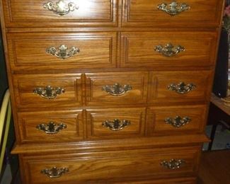 Chest of drawers