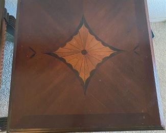 End table with art deco style, shell design inlay (Detail view)