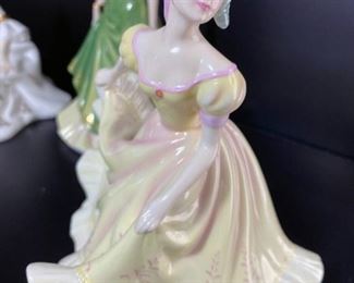 Royal Doulton Figurine - "Ninette" (Detail view)