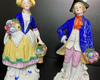 Porcelain Rococo couple - Made in Japan 