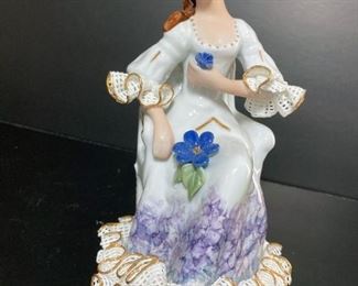 Seated porcelain lady with gold trimmed lace - by  Atelier Romania