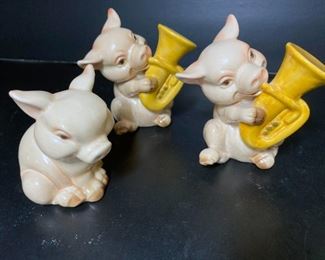 Goebel Pigs seated and with horns