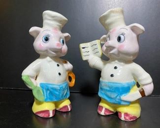 Anthropomorphic pig chefs salt and pepper shakers - Made in Japan 