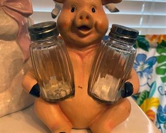 Pig Porcine Spice Salt and Pepper Shaker Set
