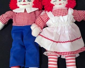 Vintage Raggedy Andy and Ann Dolls (Excellent condition)