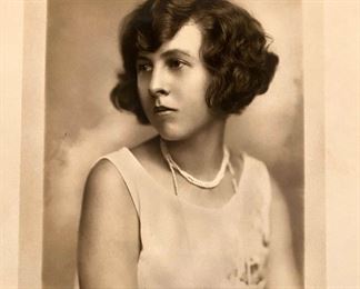Photograph of unknown 1920's or early 1930's woman