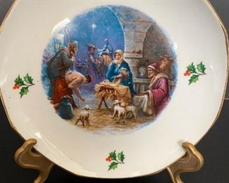 Royal Stuart - Nativity Scene Plate