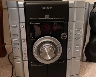 Sony 5 Disc CD Player with Speakers