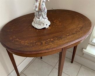 Wood inlaid table