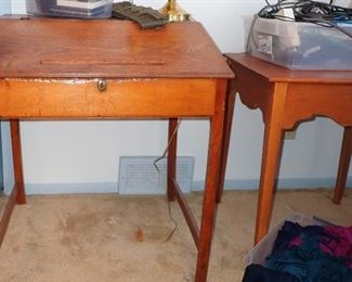 PINE DESK / SIDE TABLE