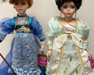 Collectible Memories Porcelain Doll Pair Christiana Carolyn w Stands