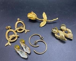 Lot of Various Gold Colored Jewelry Earrings and Pin Lot