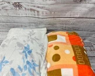 Pair of Cozy Plush Throw Blankets