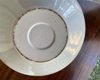 Asian bowl. Signed by artist. Photo 3 of 3. 