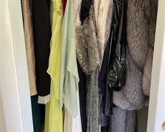Sample of vintage clothing and furs. Size M. 