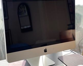 Apple Computer, keyboard & mouse. 