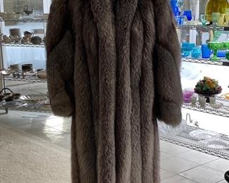 Vintage Raccoon Fur Coat. Size S. Photo 2 of 3.