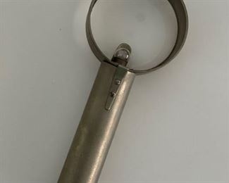 Vintage Gucci back-lit magnifying glass. Photo 1 of 2. 