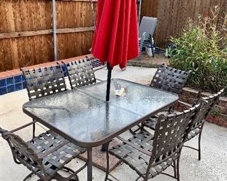 Very nice  patio set and umbrella