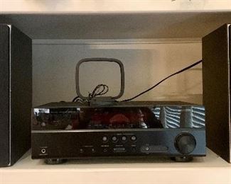 Yamaha system with nice ELAC bookshelf speakers 
