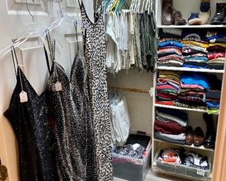 HUGE assortment of Women’s clothing sizes 10-3XL