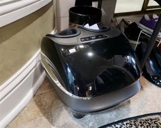 Relax with this new shiatsu foot massager